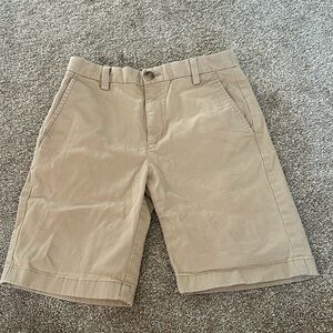 - Vineyard Vines breaker shorts Size 12